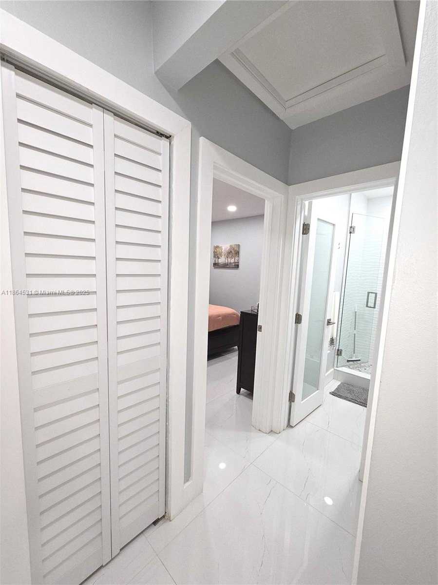 Small Image of 380 WEST 41ST ST, Hialeah Number 22