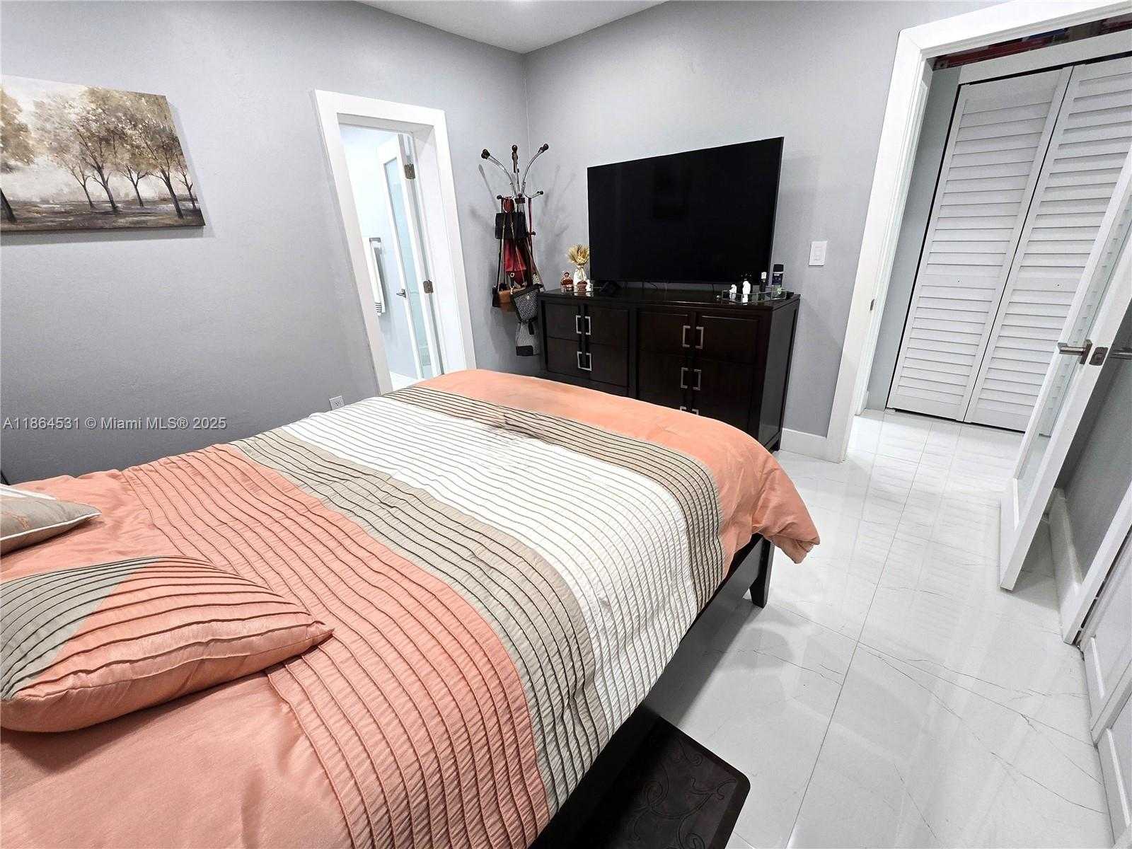 Small Image of 380 WEST 41ST ST, Hialeah Number 24