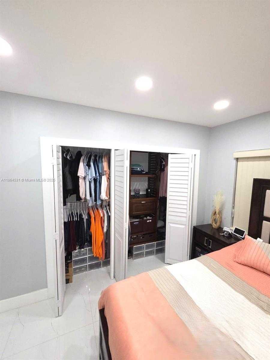 Small Image of 380 WEST 41ST ST, Hialeah Number 26