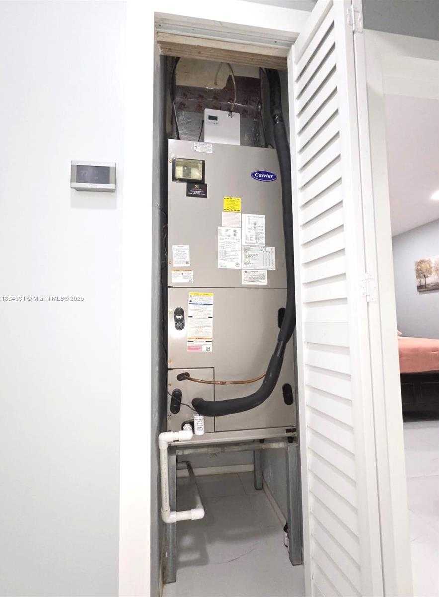 Small Image of 380 WEST 41ST ST, Hialeah Number 28