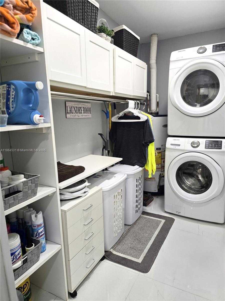 Small Image of 380 WEST 41ST ST, Hialeah Number 29