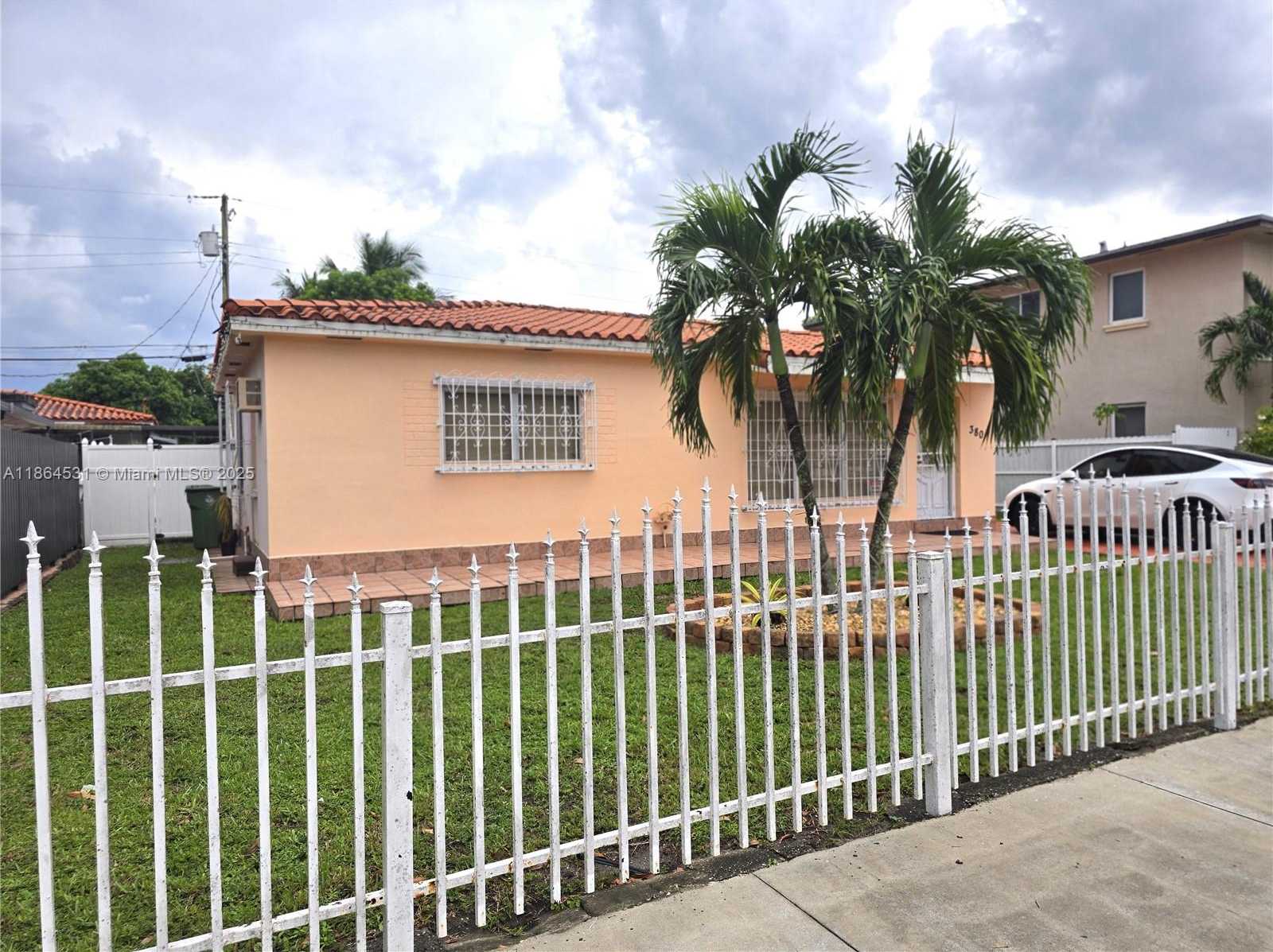 Small Image of 380 WEST 41ST ST, Hialeah Number 38