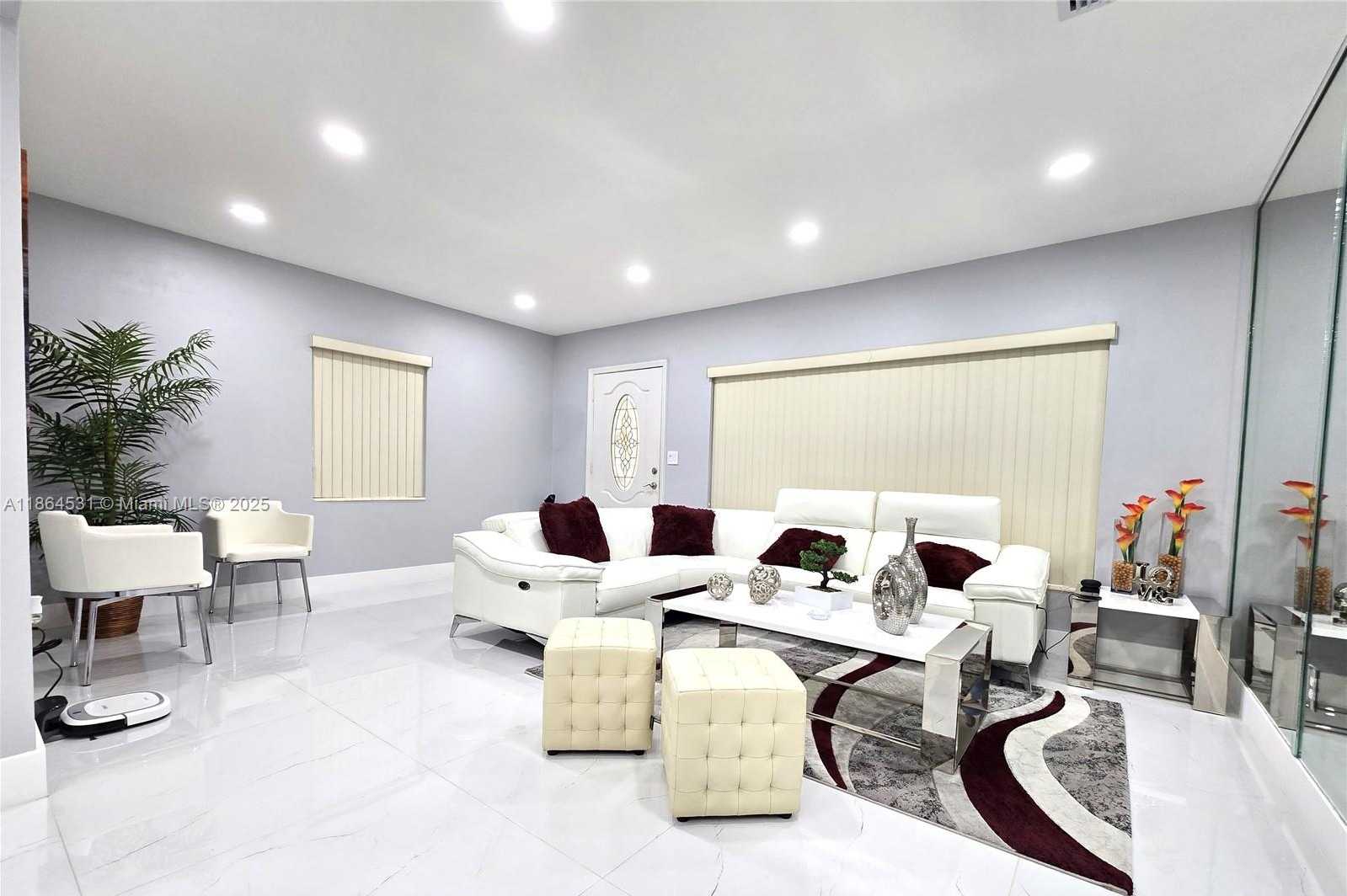 Small Image of 380 WEST 41ST ST, Hialeah Number 4