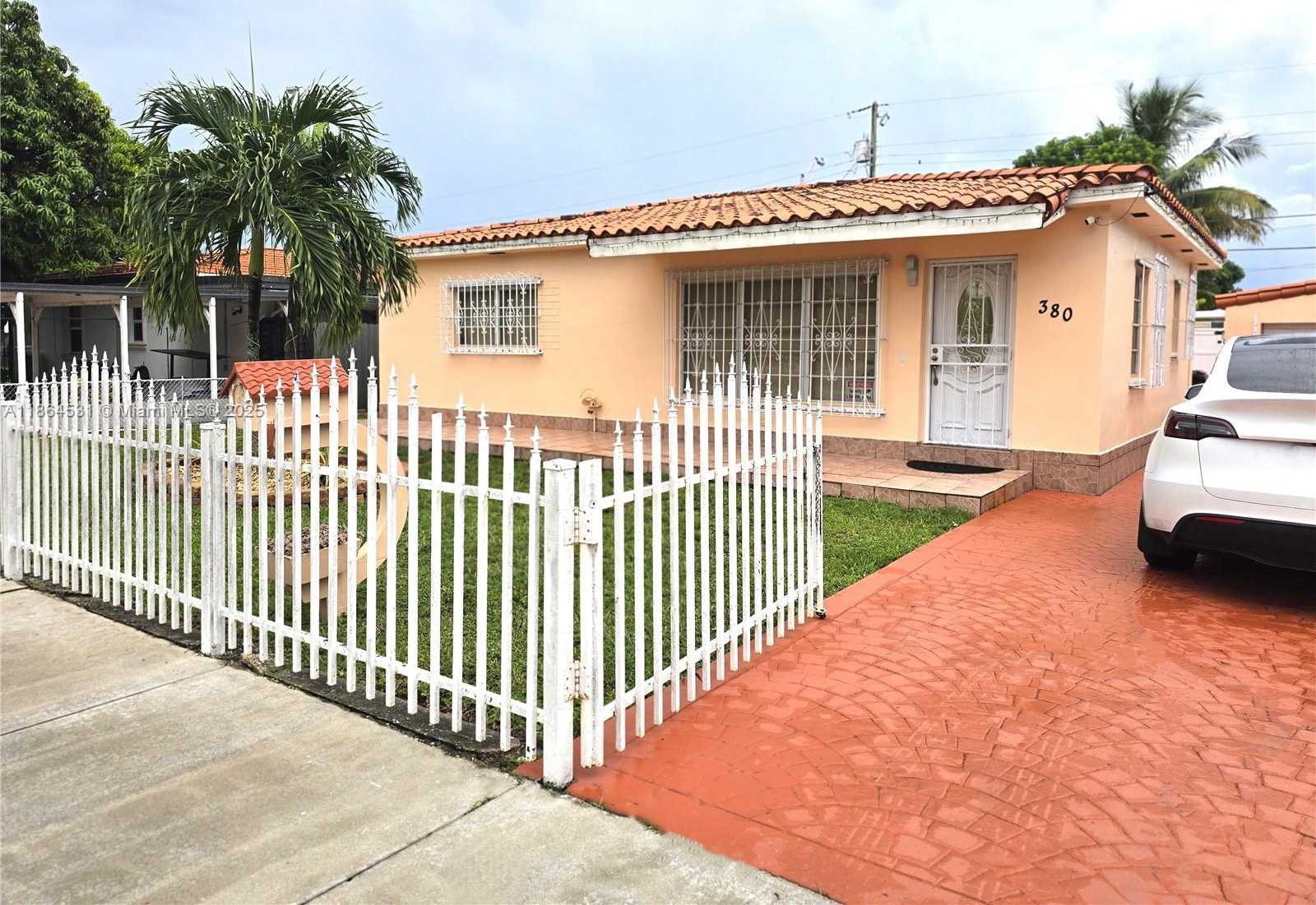 Small Image of 380 WEST 41ST ST, Hialeah Number 41