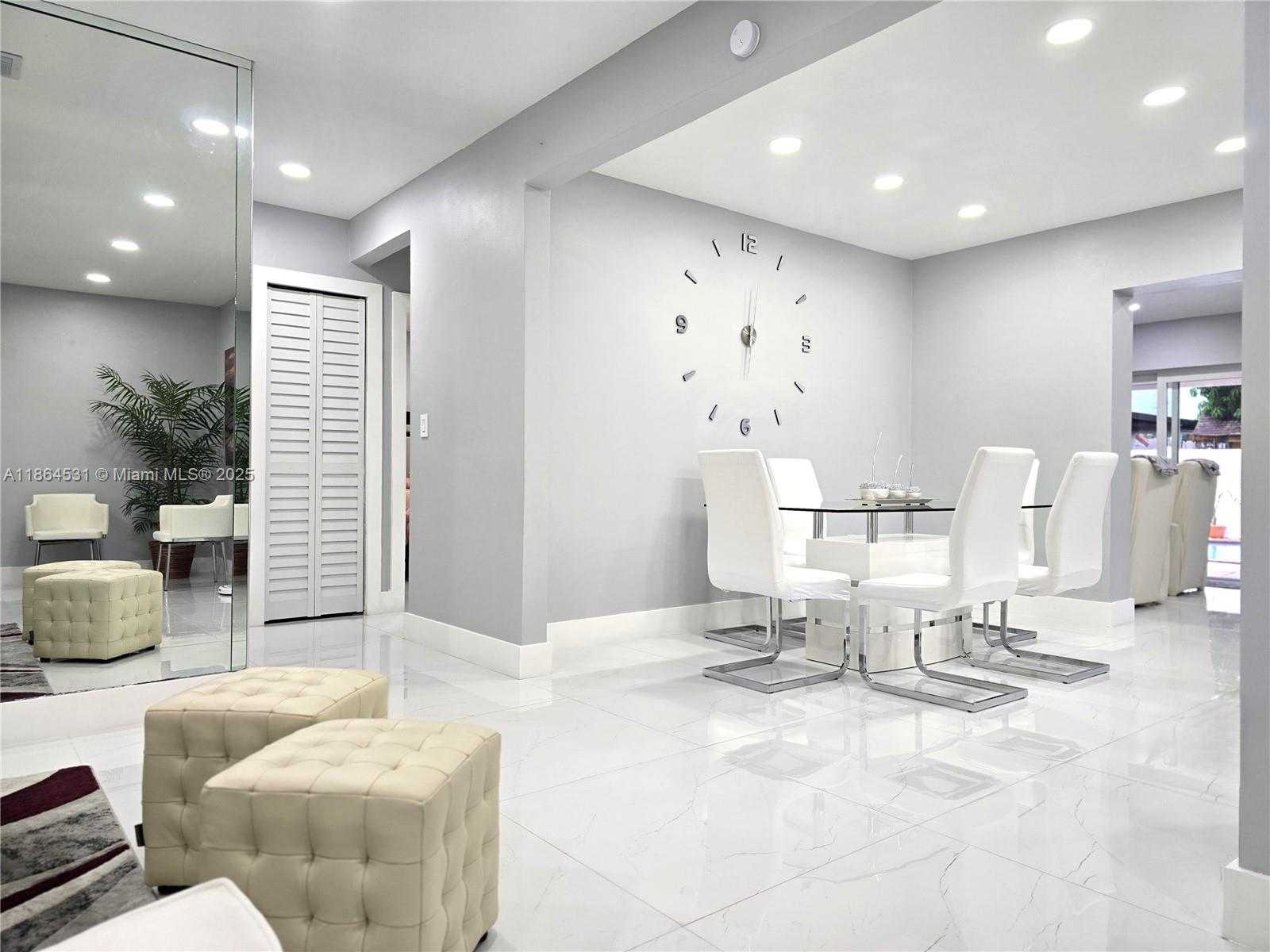 Small Image of 380 WEST 41ST ST, Hialeah Number 8