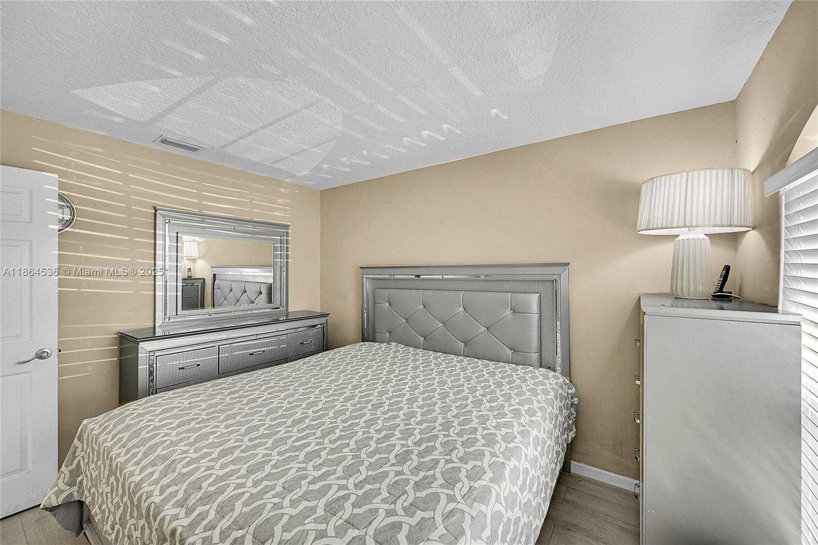 Small Image of 10261 SOUTH LEXINGTON LAKES BLVD S, Boynton Beach Number 34