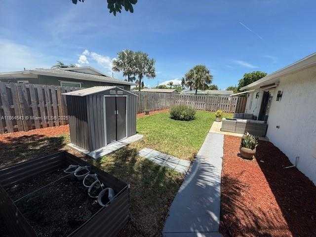 Small Image of 671 SOUTH WEST 14TH ST, Deerfield Beach Number 15