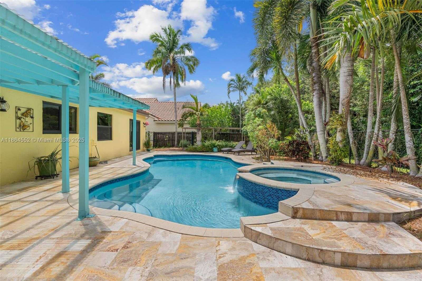 Small Image of 9945 WEST TREE TOPS COURT, Davie Number 18