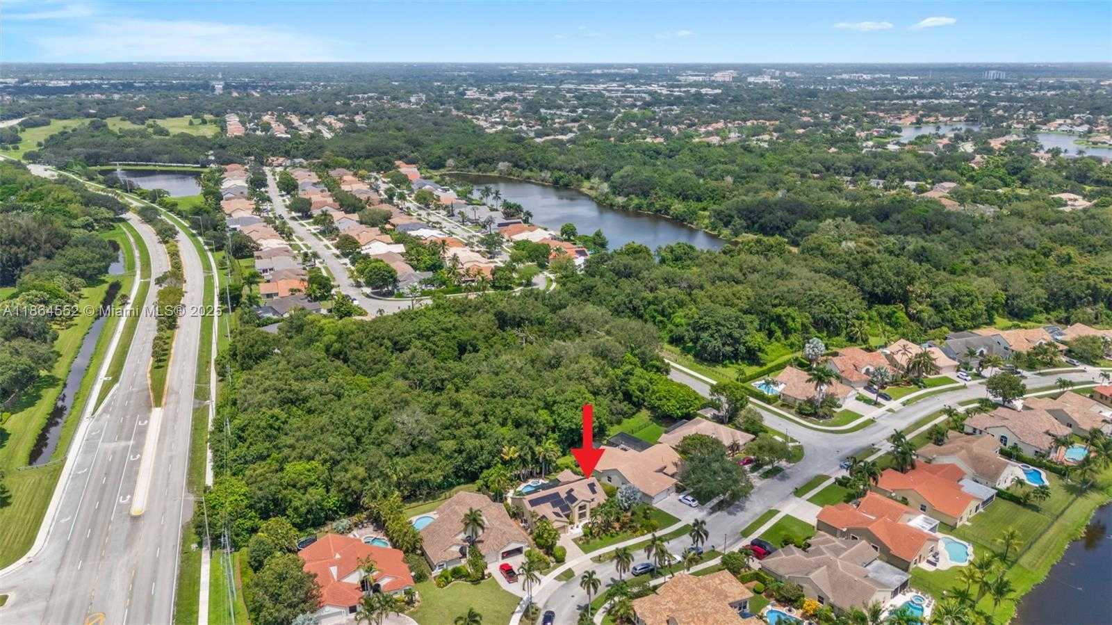 Small Image of 9945 WEST TREE TOPS COURT, Davie Number 23