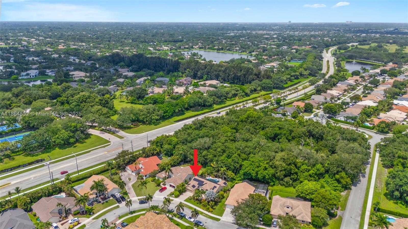 Small Image of 9945 WEST TREE TOPS COURT, Davie Number 24