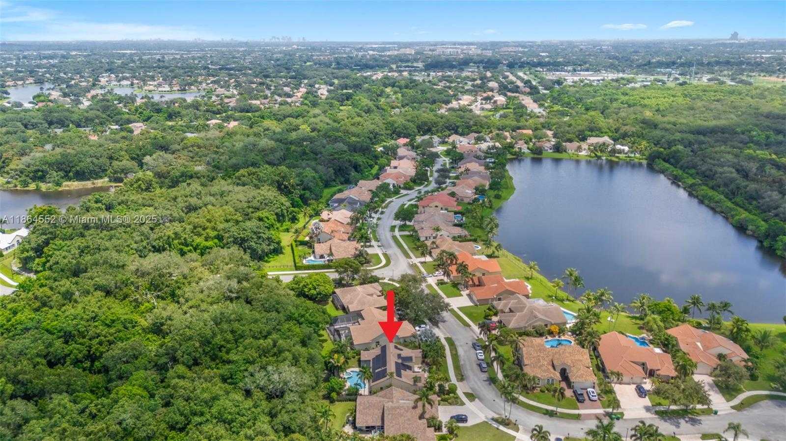 Small Image of 9945 WEST TREE TOPS COURT, Davie Number 26