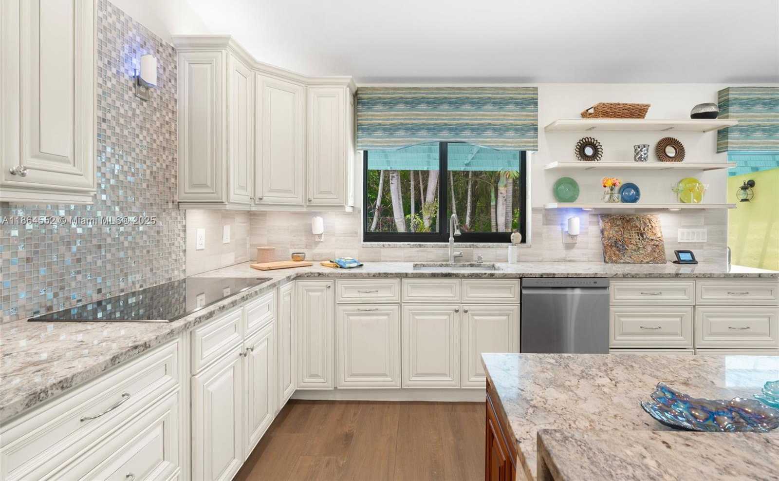 Small Image of 9945 WEST TREE TOPS COURT, Davie Number 4