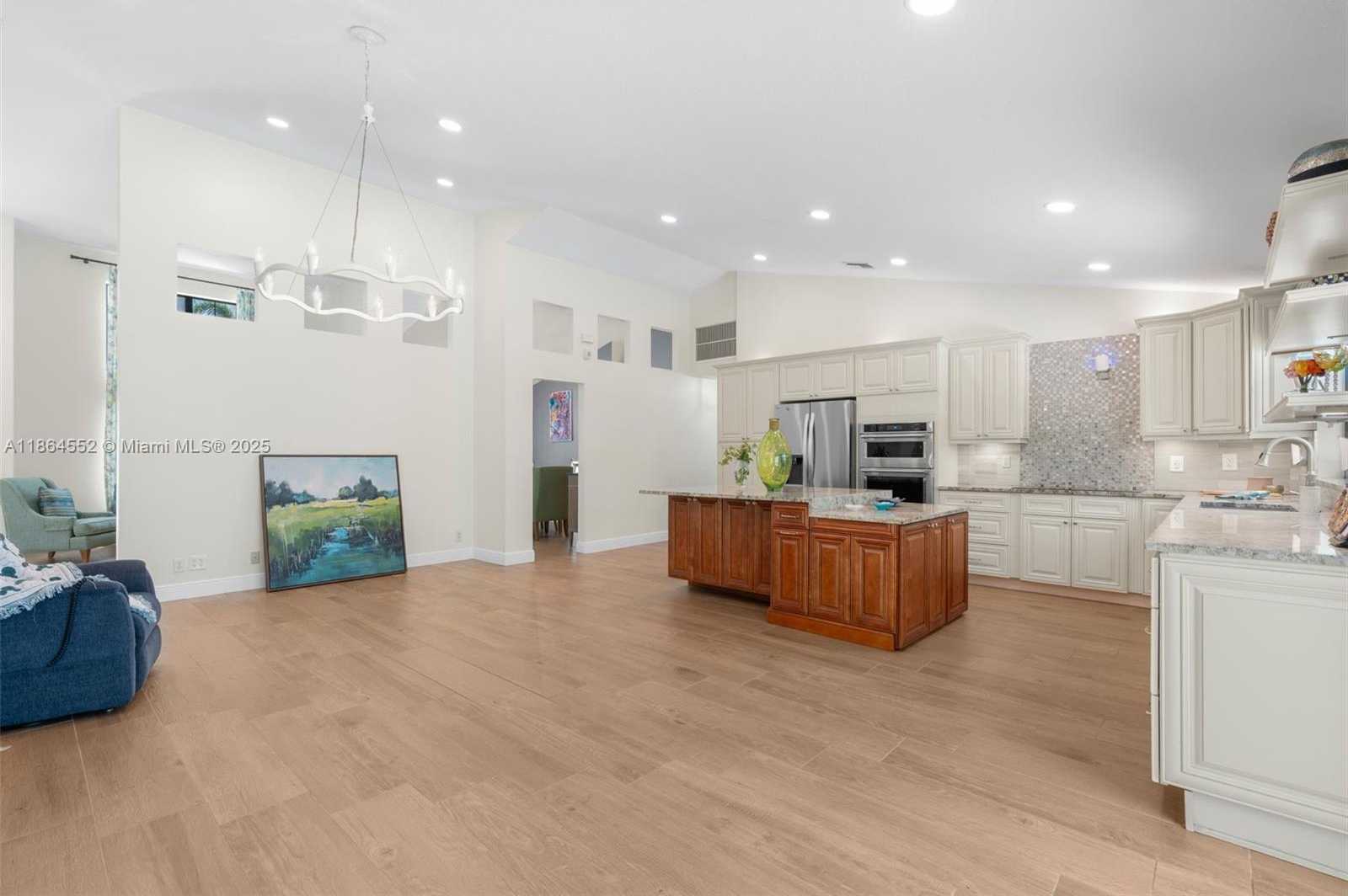 Small Image of 9945 WEST TREE TOPS COURT, Davie Number 41