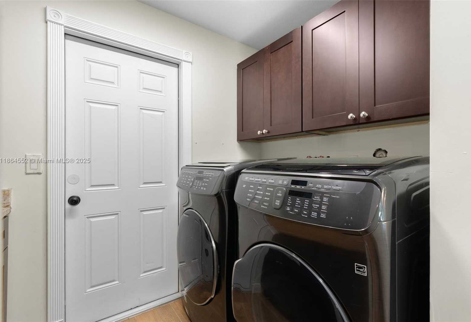Small Image of 9945 WEST TREE TOPS COURT, Davie Number 42