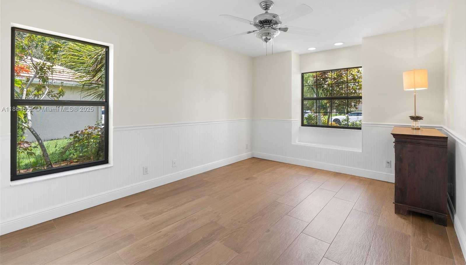 Small Image of 9945 WEST TREE TOPS COURT, Davie Number 47