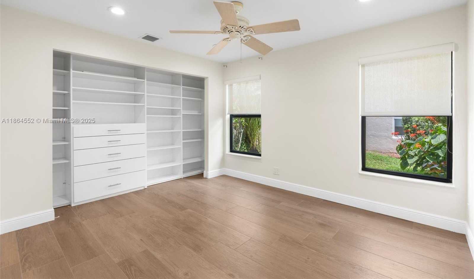 Small Image of 9945 WEST TREE TOPS COURT, Davie Number 49