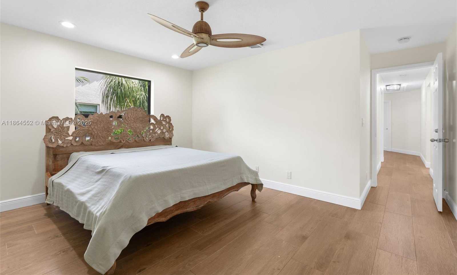 Small Image of 9945 WEST TREE TOPS COURT, Davie Number 53