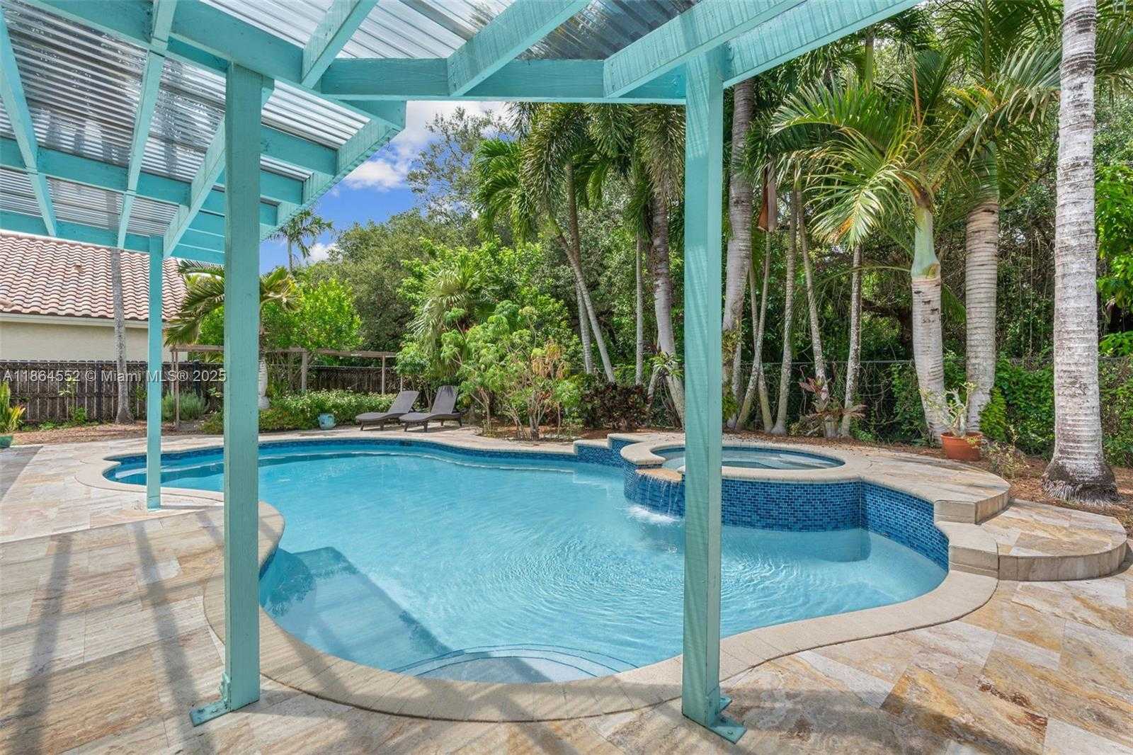 Small Image of 9945 WEST TREE TOPS COURT, Davie Number 54