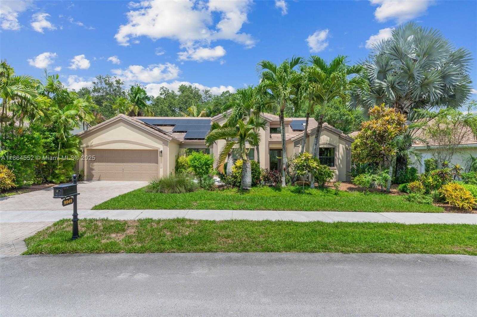 Small Image of 9945 WEST TREE TOPS COURT, Davie Number 7