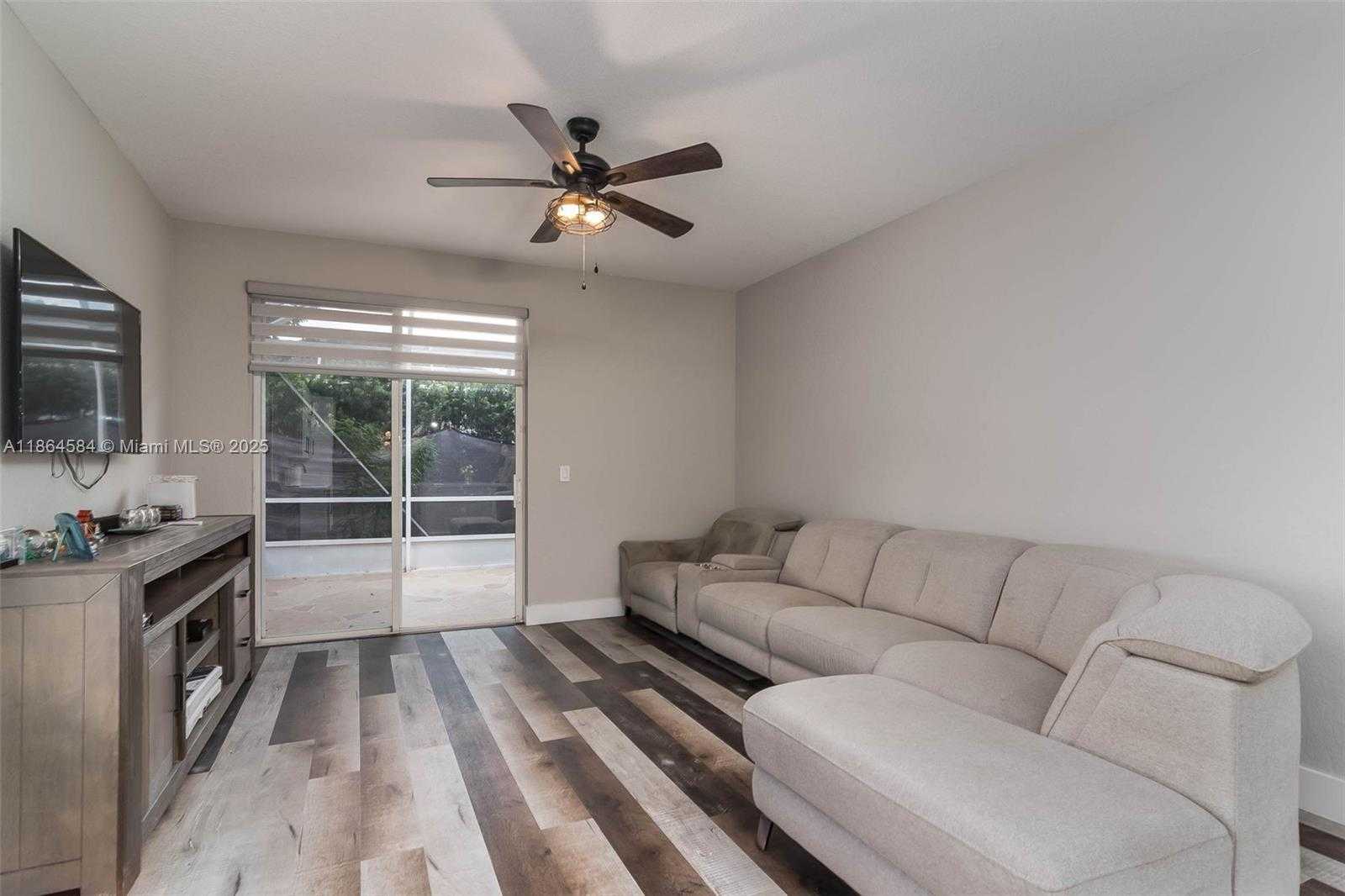 Small Image of 4907 PELICAN MNR, Coconut Creek Number 6