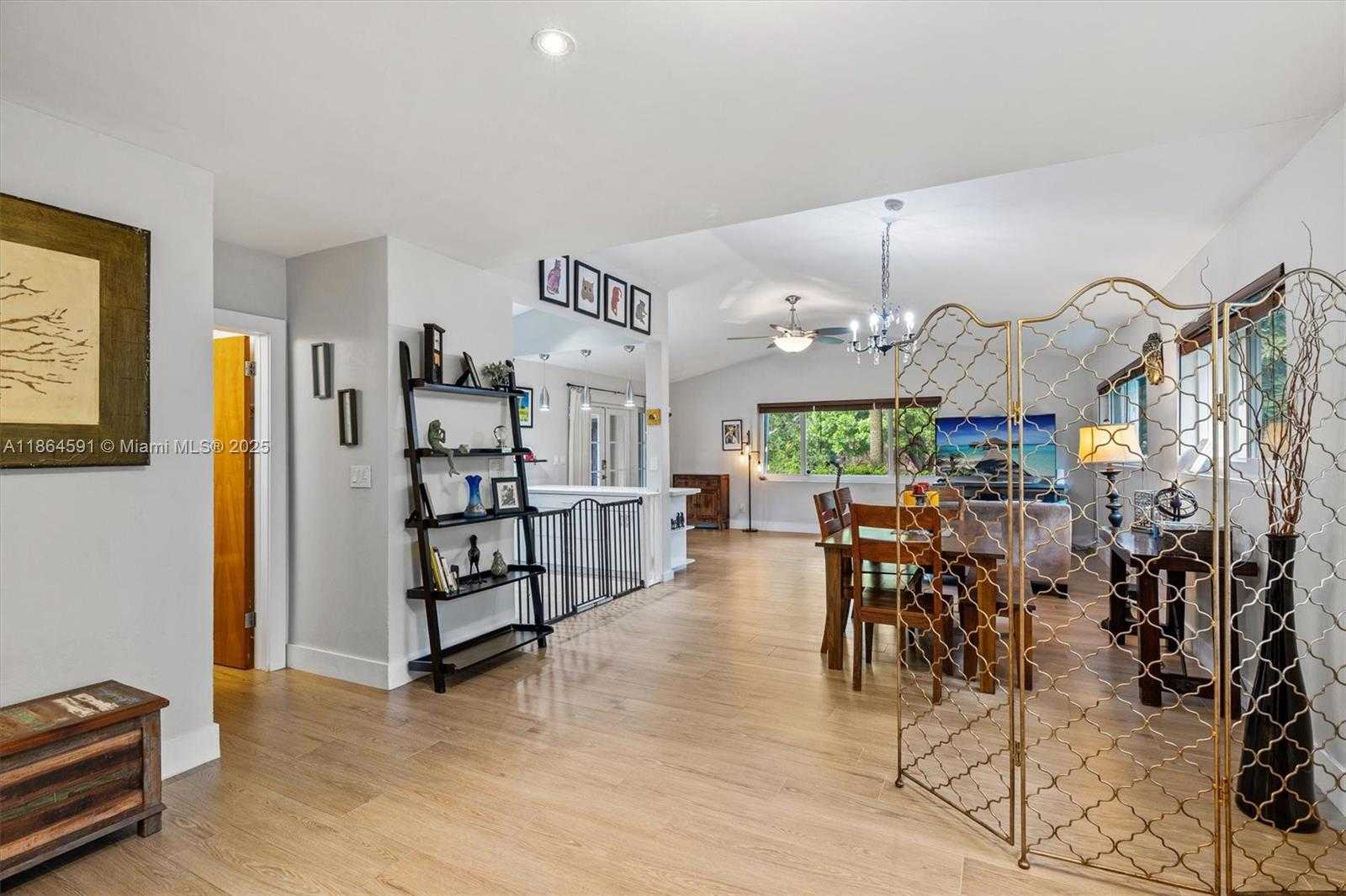 Small Image of 17625 SOUTH WEST 91ST AVE, Palmetto Bay Number 24