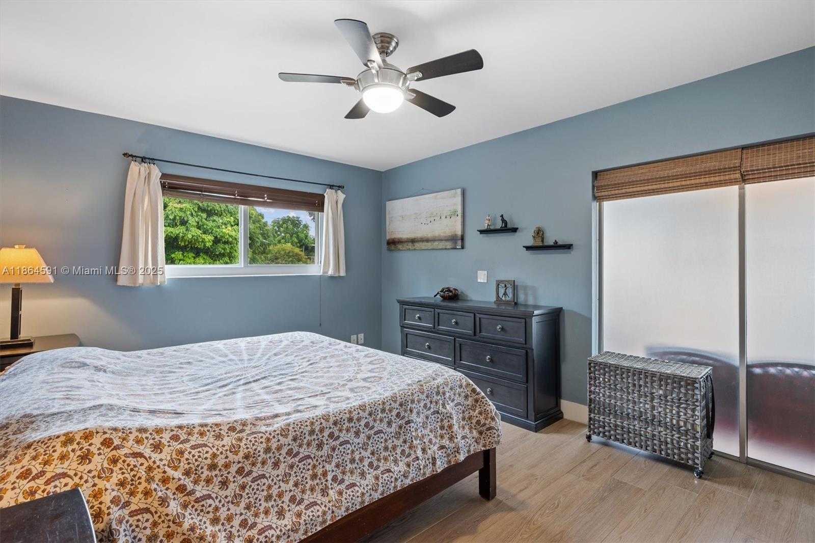 Small Image of 17625 SOUTH WEST 91ST AVE, Palmetto Bay Number 28