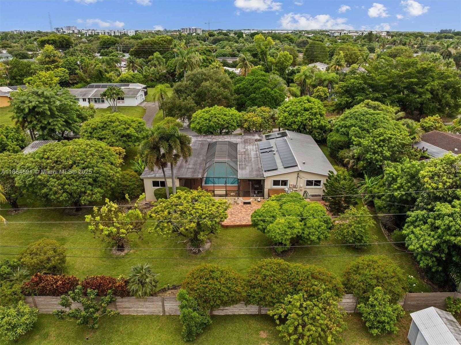 Small Image of 17625 SOUTH WEST 91ST AVE, Palmetto Bay Number 40