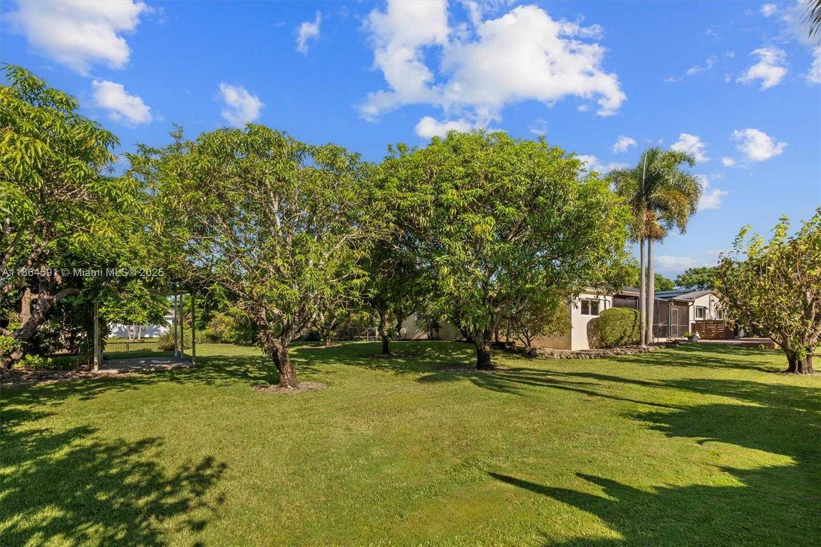 Small Image of 17625 SOUTH WEST 91ST AVE, Palmetto Bay Number 42