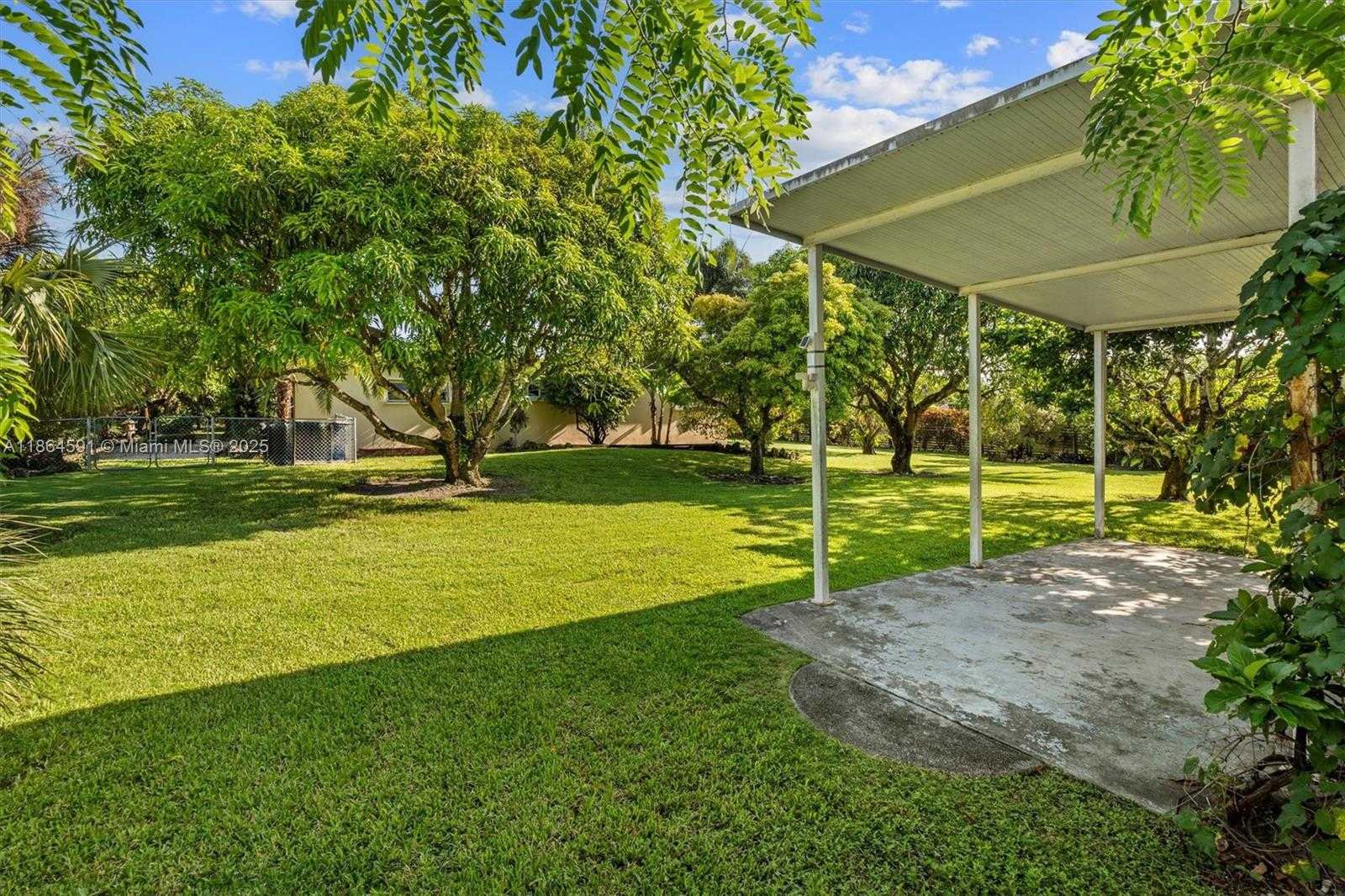 Small Image of 17625 SOUTH WEST 91ST AVE, Palmetto Bay Number 44