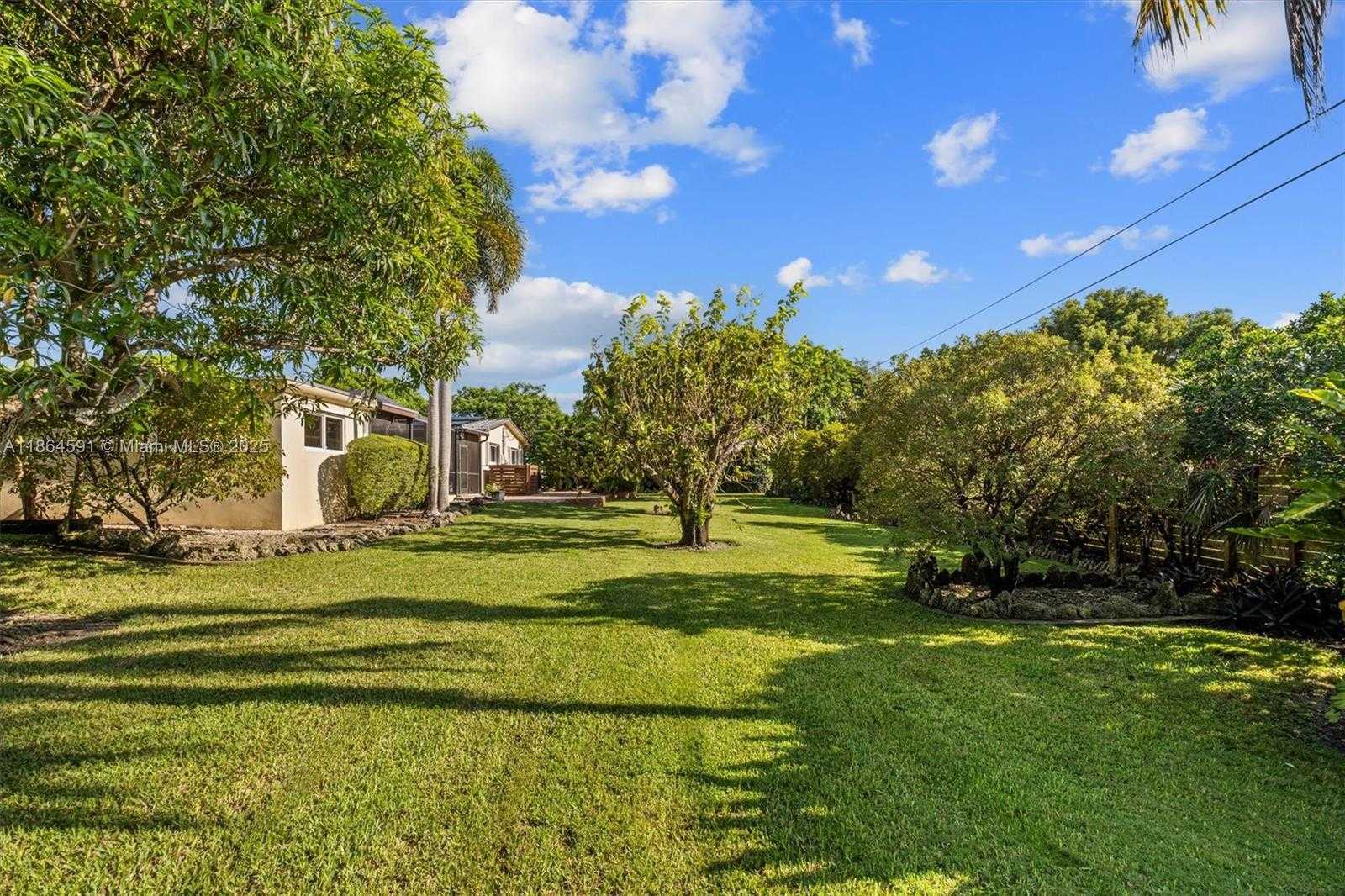 Small Image of 17625 SOUTH WEST 91ST AVE, Palmetto Bay Number 45