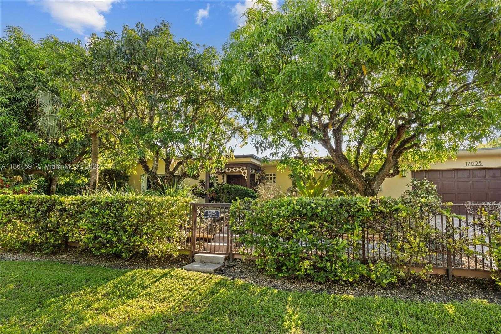 Small Image of 17625 SOUTH WEST 91ST AVE, Palmetto Bay Number 5