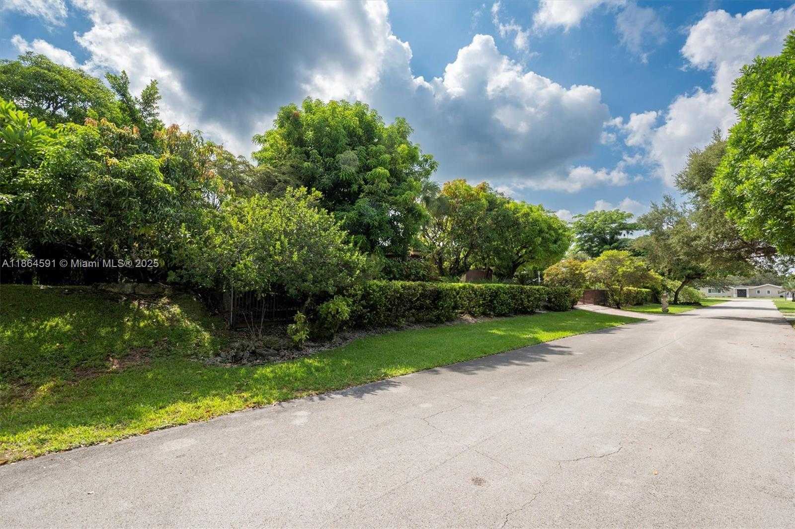 Small Image of 17625 SOUTH WEST 91ST AVE, Palmetto Bay Number 70