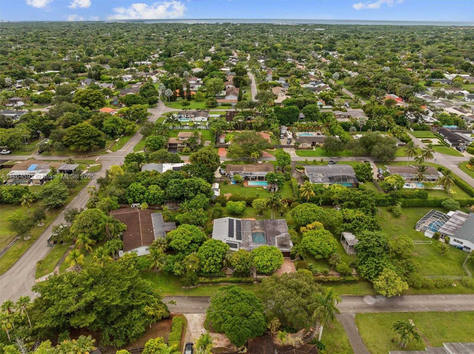 Small Image of 17625 SOUTH WEST 91ST AVE, Palmetto Bay Number 73