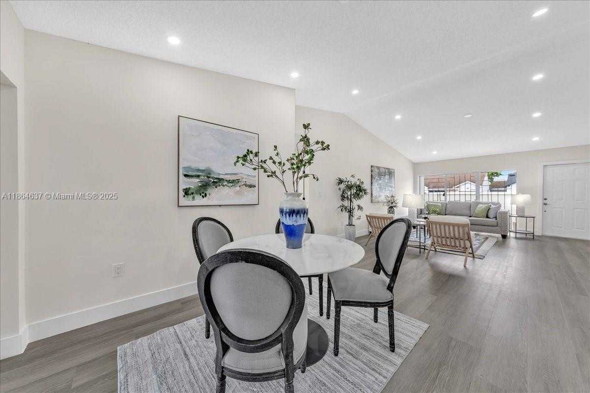 Small Image of 20327 NORTH WEST 33RD AVE, Miami Gardens Number 17