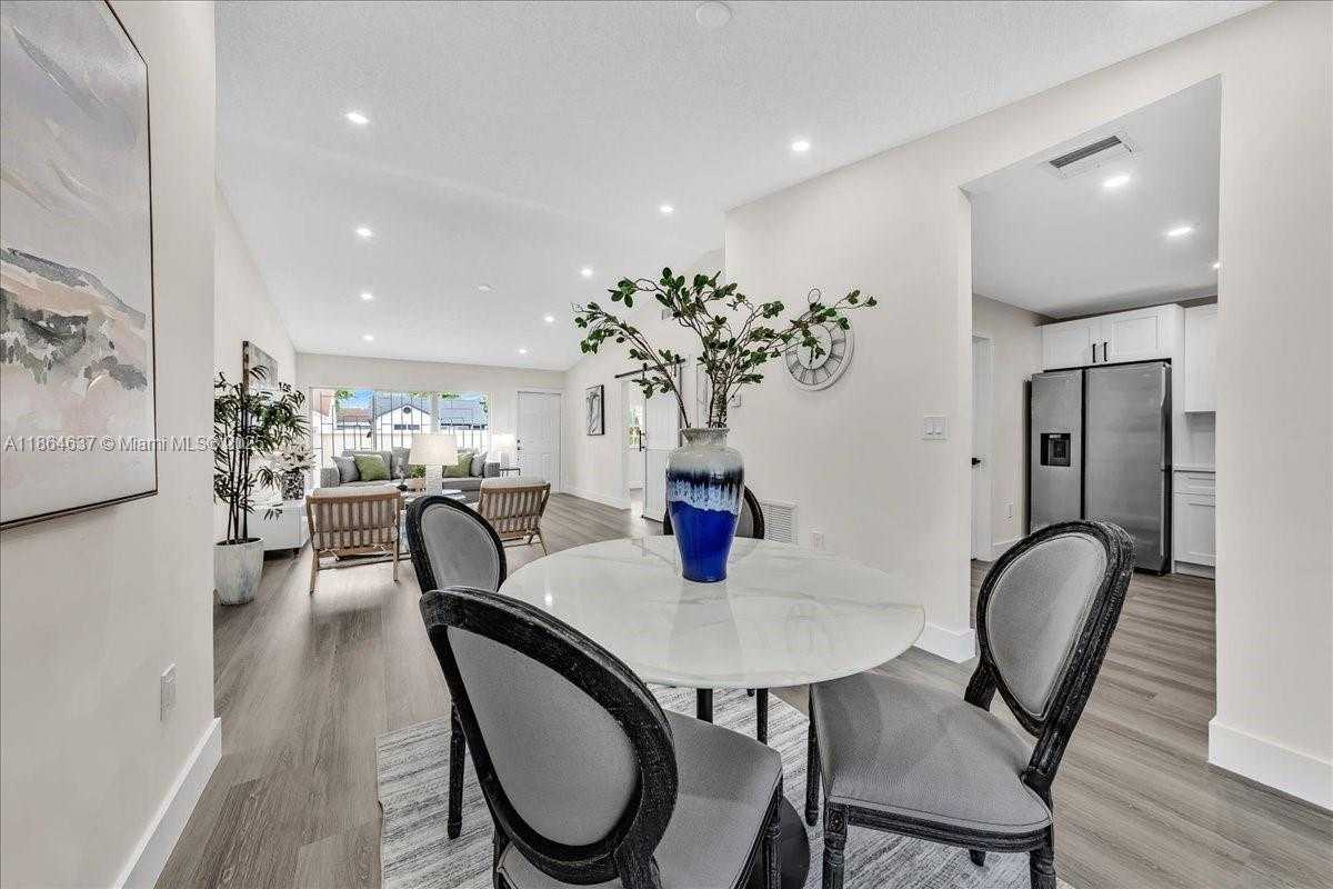 Small Image of 20327 NORTH WEST 33RD AVE, Miami Gardens Number 18