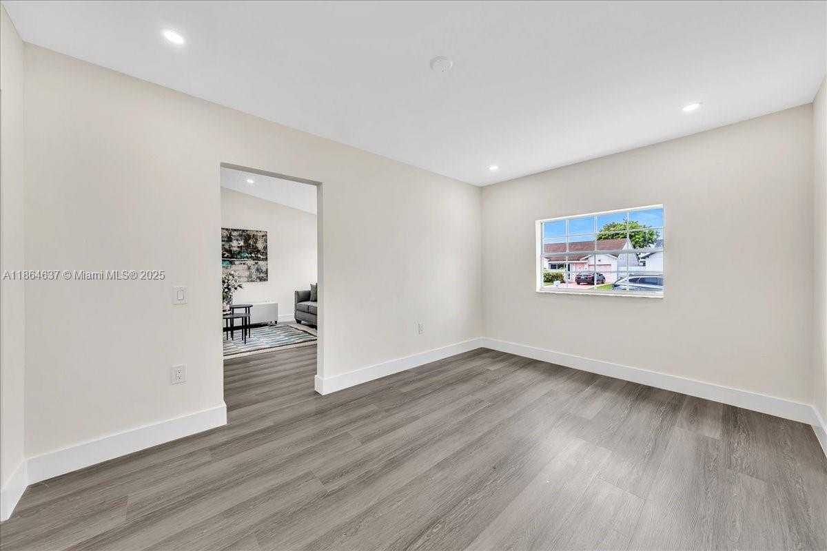 Small Image of 20327 NORTH WEST 33RD AVE, Miami Gardens Number 37