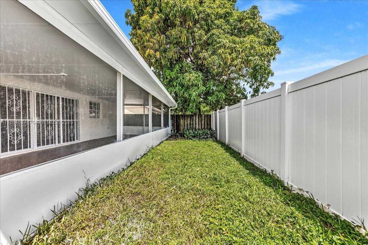 Small Image of 20327 NORTH WEST 33RD AVE, Miami Gardens Number 47