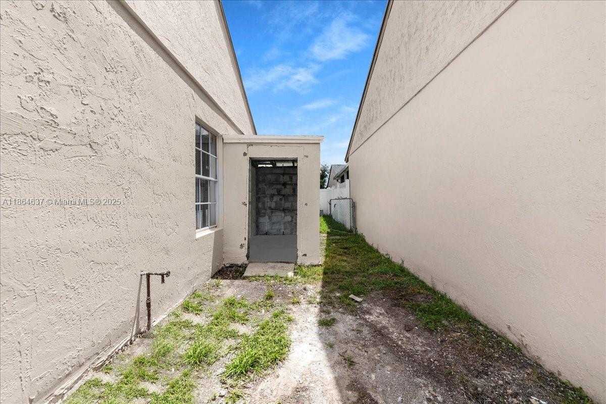 Small Image of 20327 NORTH WEST 33RD AVE, Miami Gardens Number 49