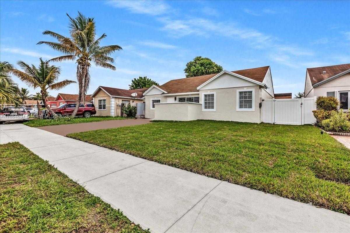Small Image of 20327 NORTH WEST 33RD AVE, Miami Gardens Number 5