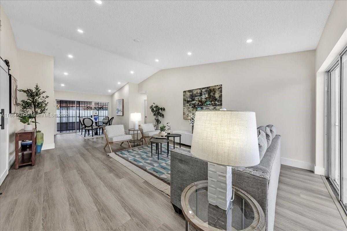 Small Image of 20327 NORTH WEST 33RD AVE, Miami Gardens Number 8