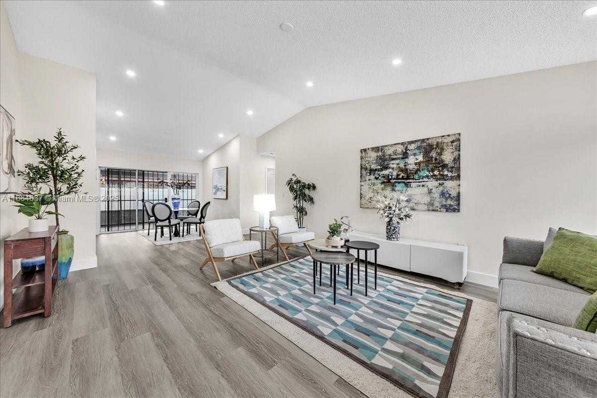 Small Image of 20327 NORTH WEST 33RD AVE, Miami Gardens Number 9