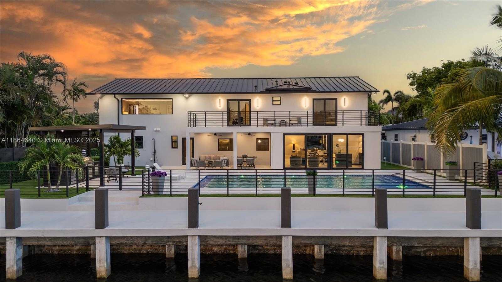 Small Image of 3224 NORTH EAST 42ND CT, Fort Lauderdale Number 2