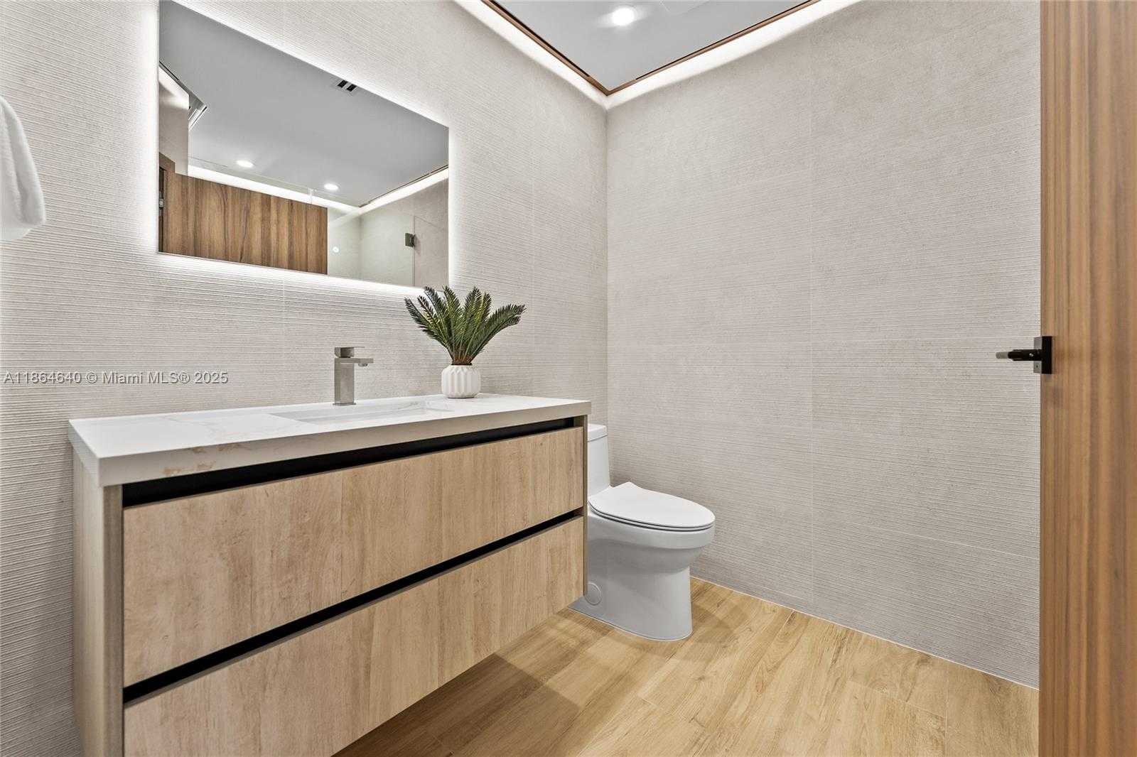 Small Image of 3224 NORTH EAST 42ND CT, Fort Lauderdale Number 48