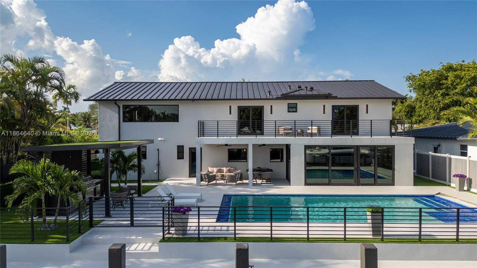 Small Image of 3224 NORTH EAST 42ND CT, Fort Lauderdale Number 5