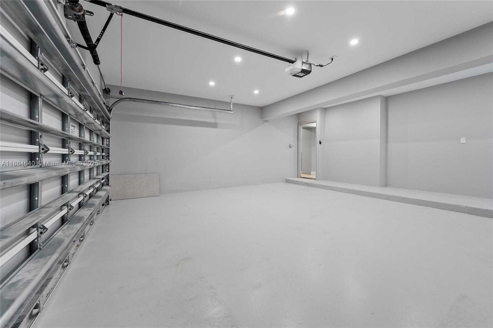Small Image of 3224 NORTH EAST 42ND CT, Fort Lauderdale Number 88