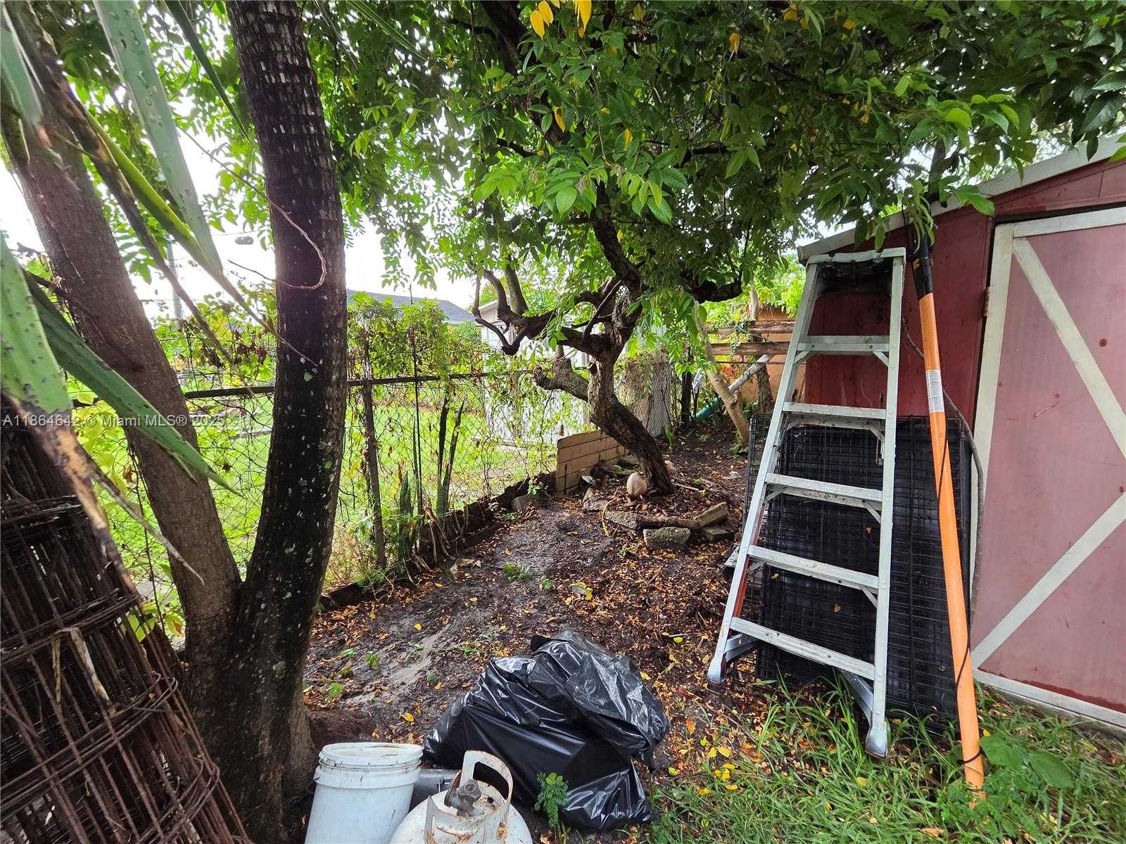 Small Image of 3433 SOUTH WEST 12TH PL, Fort Lauderdale Number 15