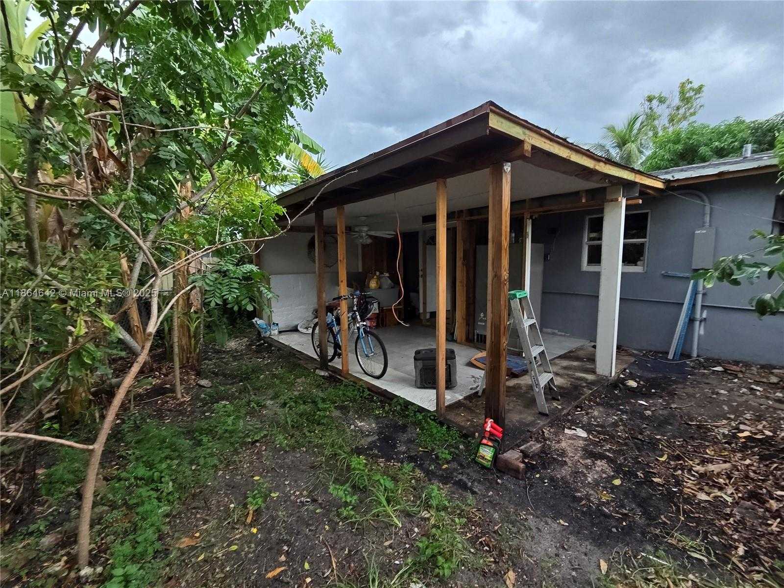 Small Image of 3433 SOUTH WEST 12TH PL, Fort Lauderdale Number 18