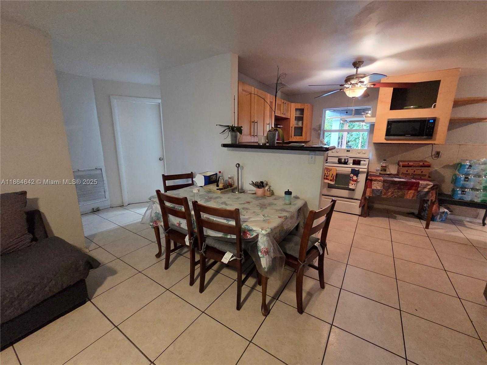 Small Image of 3433 SOUTH WEST 12TH PL, Fort Lauderdale Number 24
