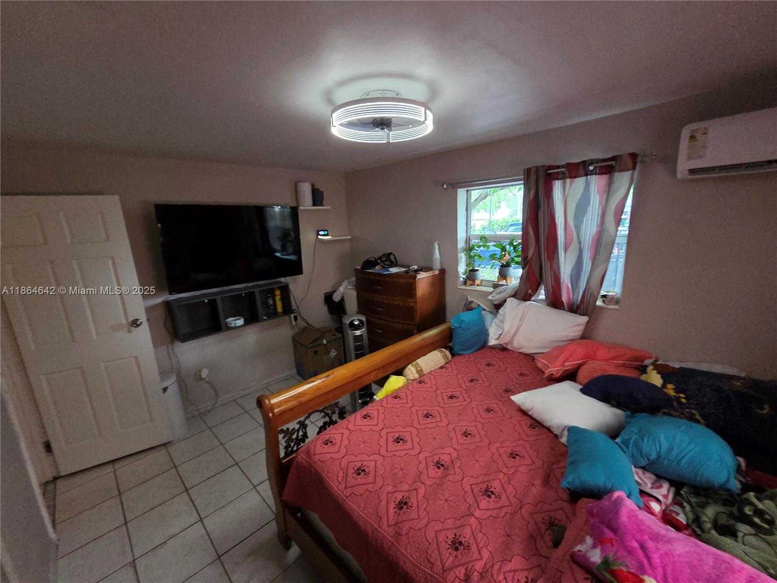 Small Image of 3433 SOUTH WEST 12TH PL, Fort Lauderdale Number 33