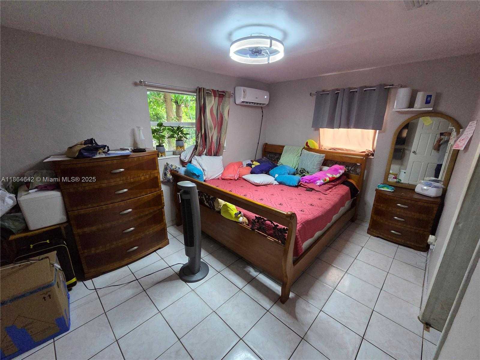 Small Image of 3433 SOUTH WEST 12TH PL, Fort Lauderdale Number 37